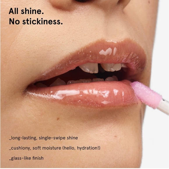 Glossier Glassy high shine lip gloss: clear - transparent - Picture 3 of 6